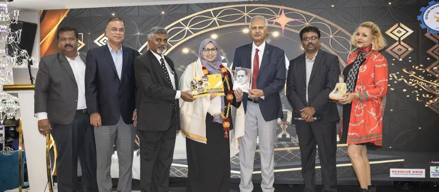 compressed-avldKBDe5fp4ntGebIhUwzvgUUgEHdAg_16